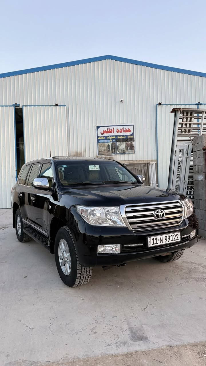 لاندكروز مديل 2011 ستينيه اصليه فول مواصفات 6 سلندر شرط الكفاله كير تخم تاير حداديه تبريد السياره كلش حلوه بيهه شخط بلجاملغ الخلفي وشويه من الباب  وصابغ ع كدهم السياره الباقي كفاله رقم بغداد مشروع وطني تحويل ثاني يوم السعر 290 وبيهه مجال بسيط حك الجيه فقط السياره احلى من الصور وسعرها كلش مناسب رقم الهاتف *********** عنوان السياره بصره قضاء المدينه
