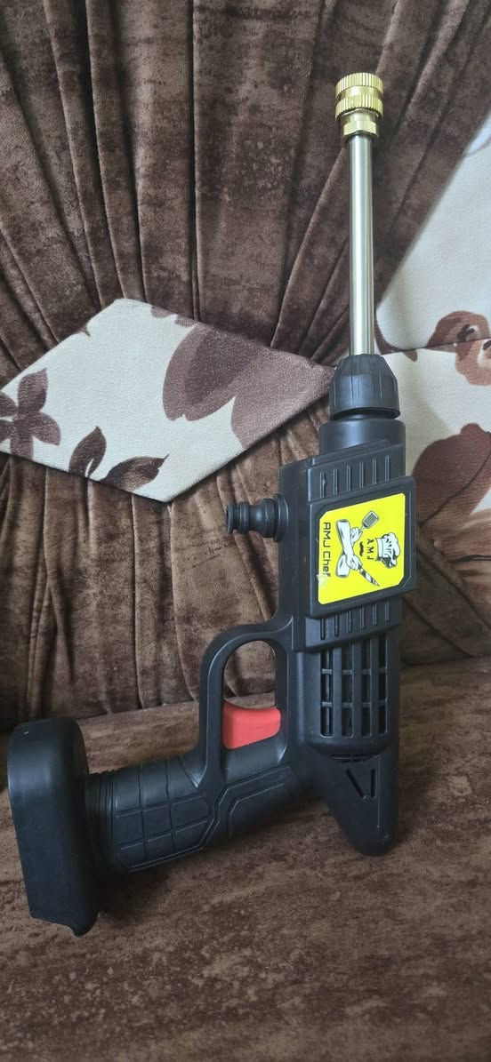 فارة غسل سيارات مع كامل ملحقاتها
سعر 20 الف

عنوان روناكي قرب جامع ذي النورين 

***********
