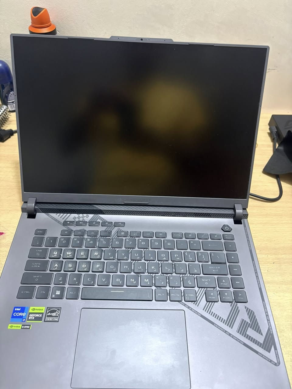 السلام عليكم
لابتوب للبيع
الموصفات موجودة بالصور 
مستعمل سنة واحدة نظيف 
موجود الوصل مال بيع من العالمية و الكارتونة
السعر 1.400.000


**إذا كنت صاحب هذا الإعلان وتريد حذفه لأي سبب، رجاءا أرسل رسالة إلى الدعم الفني**