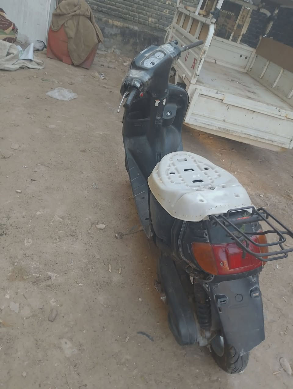 سلام عليكم دراجه منغولي فحل الدراجه متروكه يحتاجلها تجفيت وصلالنصه و كابريتر ترجع جديده ابيعها كوم حديد السعر 100وبيها مجال ماكاني ناصريه مركز
للتواصل ***********
