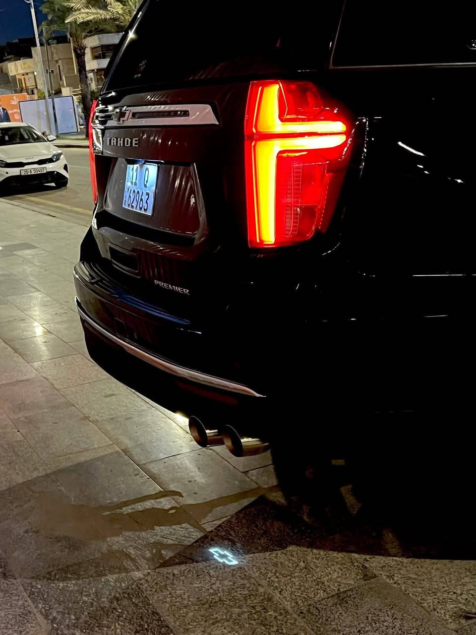 شيفروليت تاهو بريمير  2024 ( خـليـجـي )
مغلفه ppf برطاني اصلي   وبي ضمان 10سنوات 
الموديل :2024 ( خليجي )
اللون : اسود 
العداد :13KM اخت الزيوا 
ضمان وكاله المنصور علامه سوداء ضوء القمر
السيارة كفالة عامة  بحالة الوكالة
حجم المحرك : 5300 Cc
عدد الاسطوانات : 8 اسطوانات ( 8 سلندر )
المواصفات : 
* سقف بانوراما 
* دخول ذكي للسياره 4 أبواب ( بصمه )
* المقاعد كهربائية تدفئة و تبريد
* مقصوره الركاب من الجلد الفاخر + مغلف لحماية الكشنات  + خشب ملكي 
* شاحن وايرلس لاسلكي
* ويل 22 انج
* نظام الرؤيه : 5 كامرات رؤيه شامله ( BIRD VIEW )
* نظام التعليق مستقل
* كشنات ميموري خزن
* نظام الصوت BOSE سماعات عدد 10
* دوسات كهرباء + اناره LED
* نظام سحب مقطوره تحكم كامل + كامرة لرؤية المطوره
* نظام جكات
السيارة رقم بغداد الدولي بسمي تحويل

رقم صاحب سيارة ***********
السعر مناسب جدا مستعجل عالبيع
