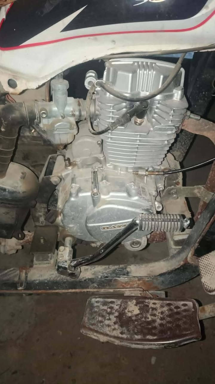 ستوته كلك مكينه ابلاد ما مفتوحه تشتغل سلف سعرها 700 وبيها مجال حك جيه تواصل ع خاص أو الرقم  ***********
