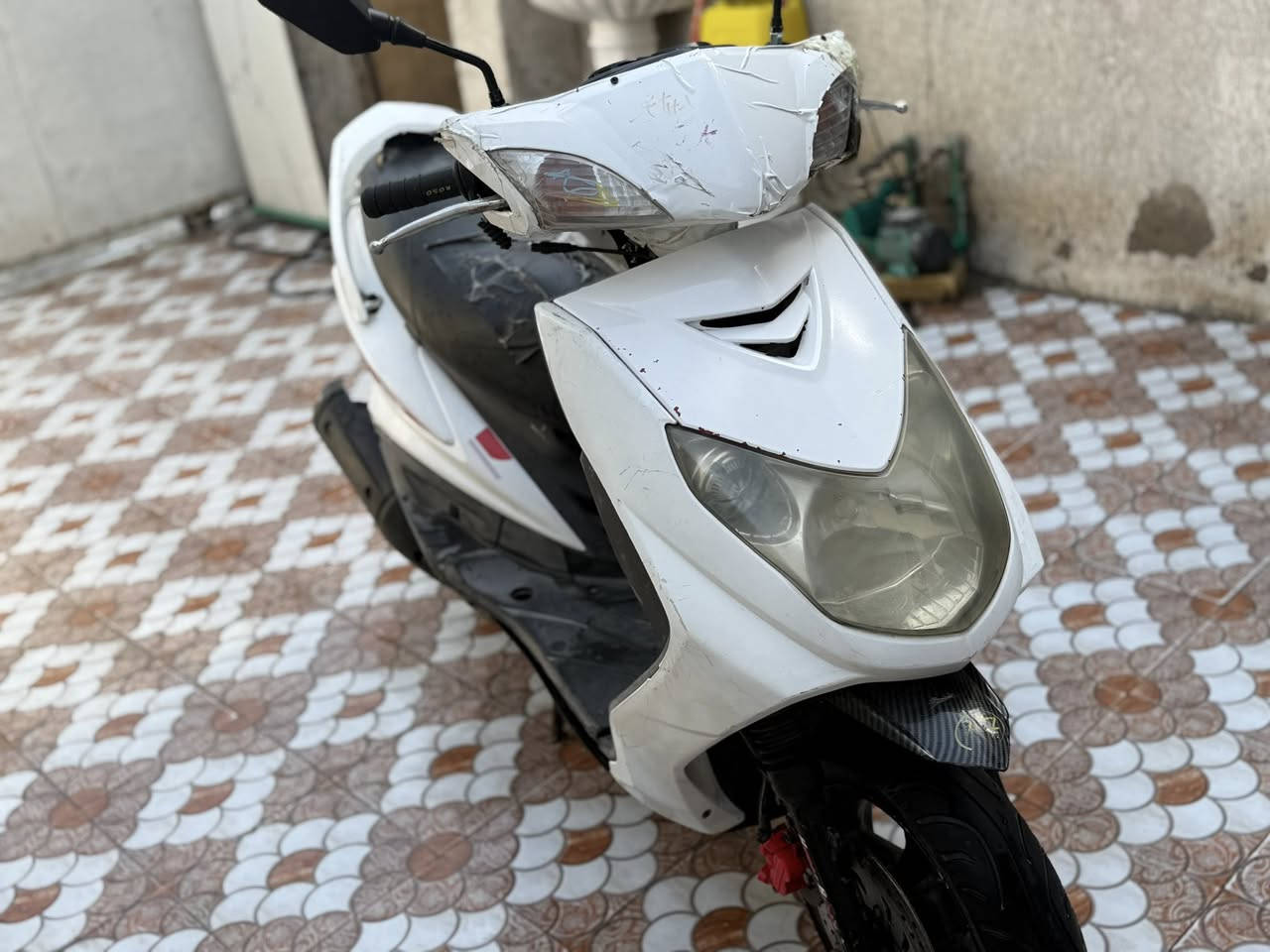 السلام عليكم سكنس فحل كابريتر مكينة مامفتوحه شرط الفحص دراجه نكره سلف مابيها نقص كهربائياتها شغاله بس الكيجات ميشتغلن كفرتها يردلهن ترتيب مكان بغداد الجديدة سعرها 375


**إذا كنت صاحب هذا الإعلان وتريد حذفه لأي سبب، رجاءا أرسل رسالة إلى الدعم الفني**