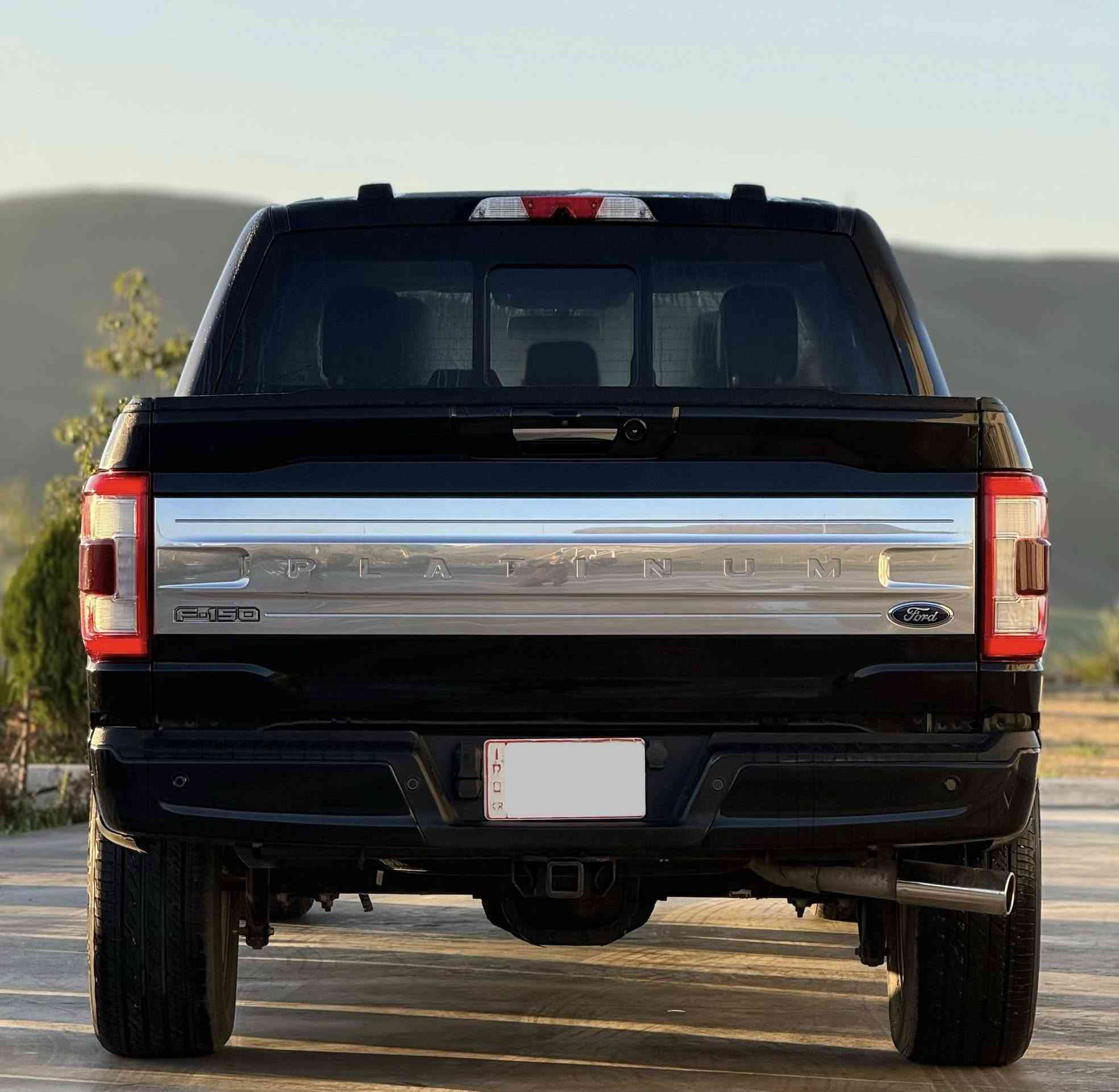 فورد( F 150 ) پلاتينيوم
المحرك : 8 سلندر (5000) المرغوب
باب طويل:بدي قصير
بدون حادث :فقط ملاحظه بسيطة
موديل : 2023
اللون : اسود
عدد الاميال : (40) الف ماشيه
فول مواصفات
رقم : كاتى
السعر :٣٨٠
العنوان : اربيل
للاستفسار : بالخاص او رقم الهاتف
***********

