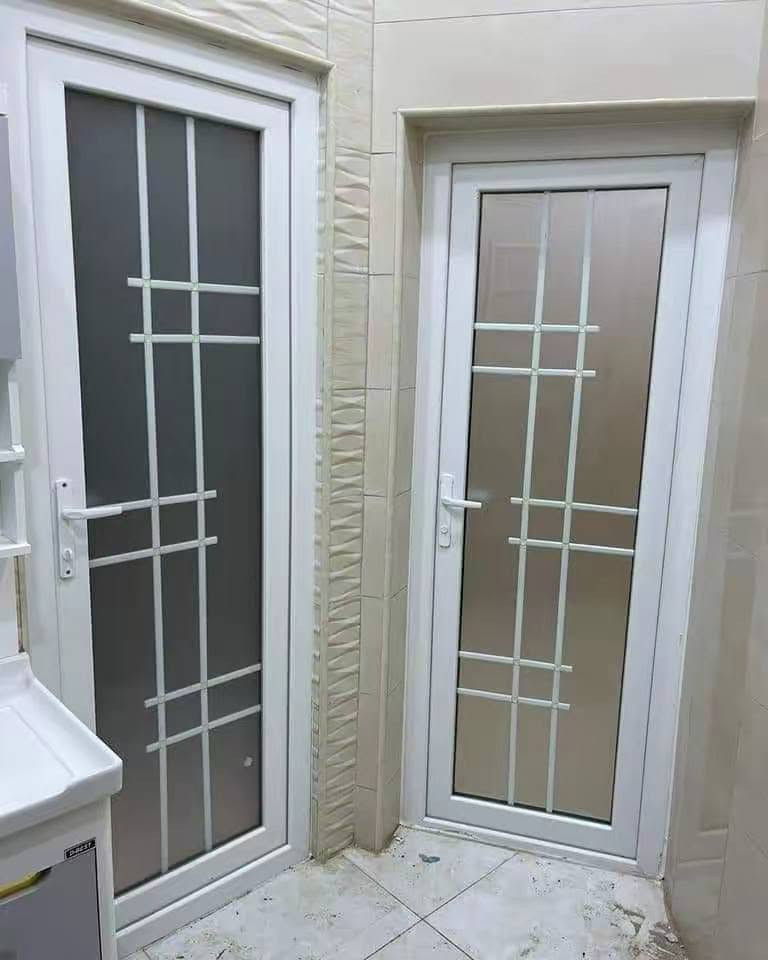ابواب المنيوم مفصلي جي 55 مع زجاج دبل جام 
مواد ساراي التركي ....
بانسب الاسعار .....
***********
