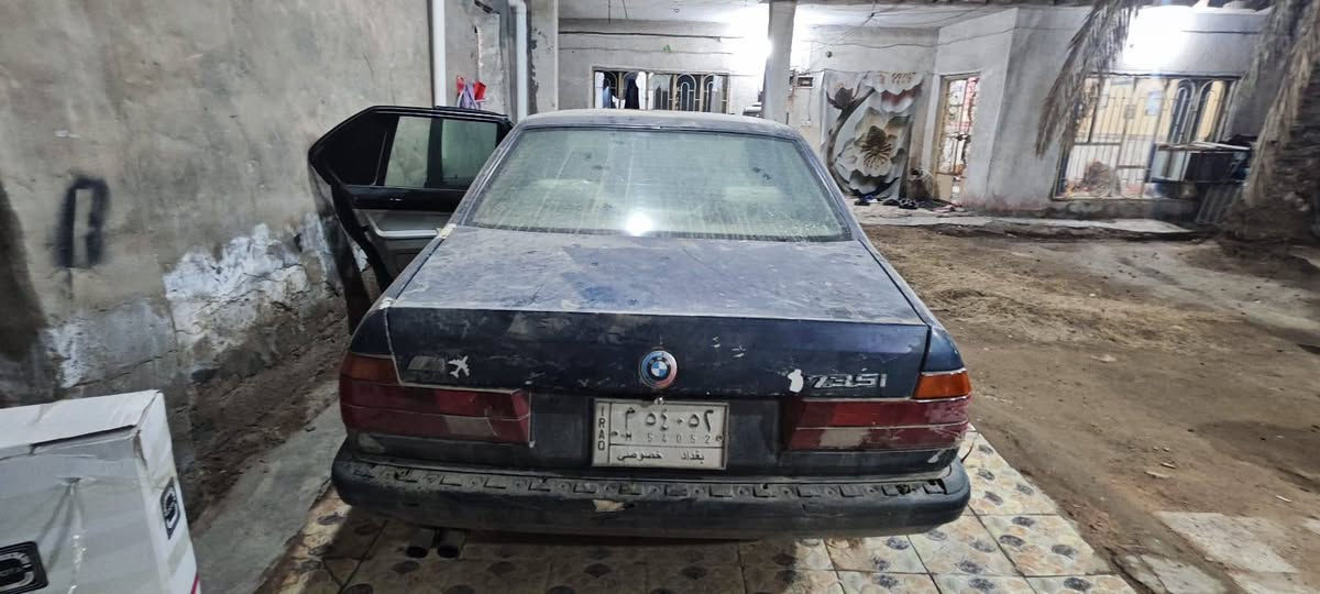 السلام عليكم بي ام دبليو للبيع كيره ياخر بل اول ول ثاني ول باقي النمر عادي اني ابيع هل موجود دعاميته موجوده ابيع رقم بغدلد موازي مالكه اني مكاني حله الحمزة الغربي السعر ٢٣ورقه وبيه مجال عليه غرامه 500ينكطعن منه ***********
