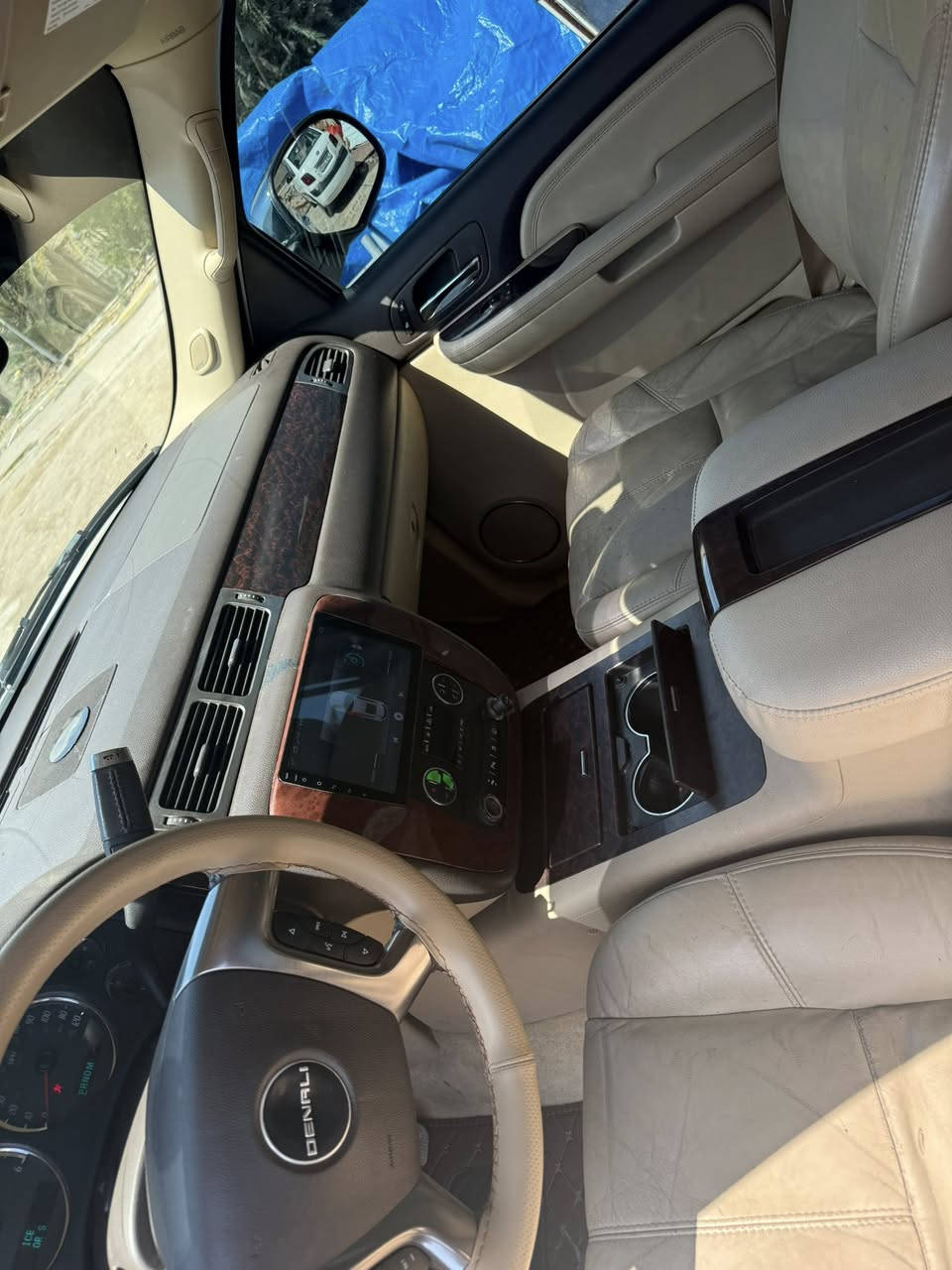 سلام عليكم 
جمسي دنلي ادوات ادوات بيه حجز بصره 
مكفوله من الكص والضربه والسرقه والنتربول 
جاهزه 100/100 اي نقص ما بيه
مكاني البصره 
السعر 105 
***********ح
