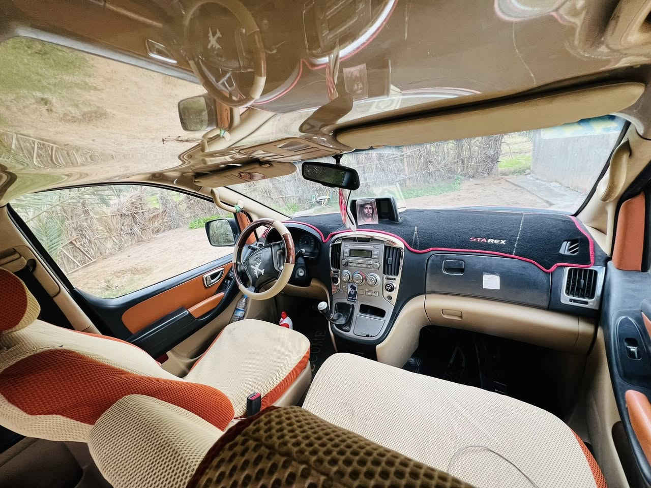 سلام عليكم.          ستاركس مفتوح       موديل 2014.                   السياره بلاديه   
بيه فقط بارد قليل
حداديه 
تخم تاير 
تبريد 
مواصفاته ….هواي
السعر 168وبيه مجال لطيبين 
الاستفسار اتصل 
***********
