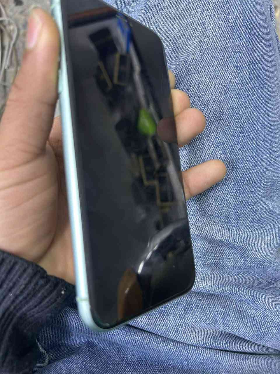 ايفون 11. كلش نظيف
وسعرع مناسب ذاكرة 128 
وبطارية خدمة 
سعرة 210 
مكاني بغداد


**إذا كنت صاحب هذا الإعلان وتريد حذفه لأي سبب، رجاءا أرسل رسالة إلى الدعم الفني**