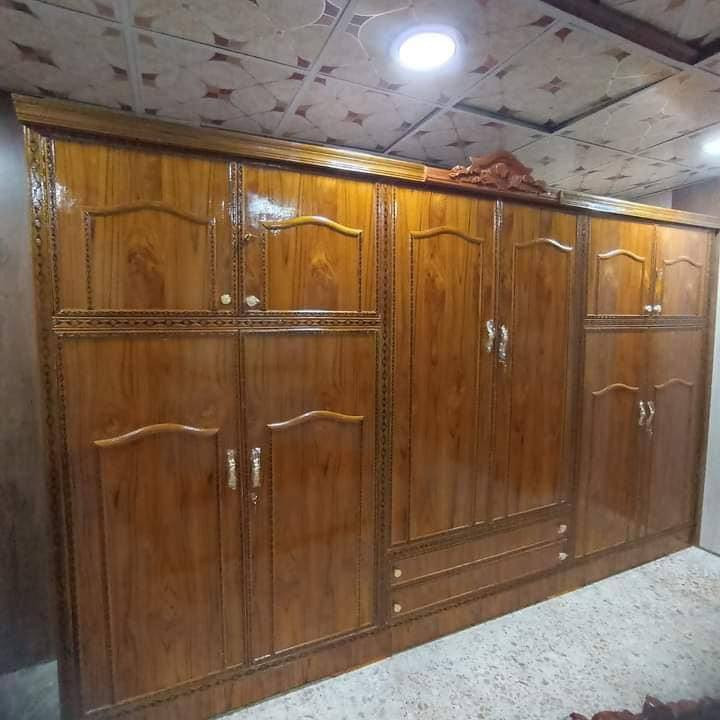 الوجه صاج 4ملم والدخل خشب عادي والظهر جرجوبة براغي القاعده بلوك


**إذا كنت صاحب هذا الإعلان وتريد حذفه لأي سبب، رجاءا أرسل رسالة إلى الدعم الفني**