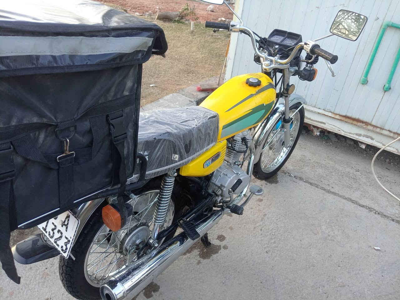 اللهم صلى على محمد وال بيت محمد السلام عليكم
دراجه للبيع مستعجل مطلوب دين
ارشيا صفره رقم وسنويه لوحات 2 رقم انكليزي
الدراجه تخبل مثل ما موضح بالصوره وان شاء الله تعجب الي ياخذه ويدعيلي مداريه دهن وبانزين
السعر مليون و 100 الف بيه مجال للطيبين
للتواصل اتصال:***********
للتواصل واتساب:***********
