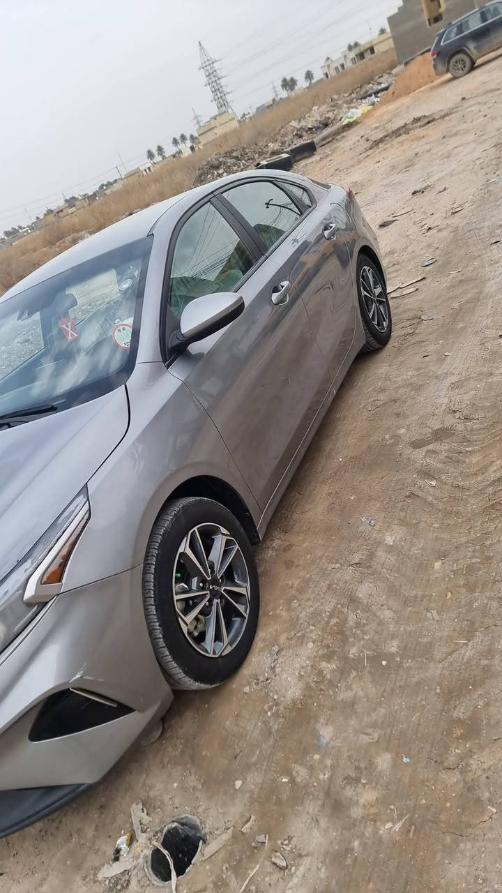 سلام عليكم سياره البيع فورتي موديل ٢٤ أمريكي بيه جاملغ وبنيد  حله السعر خاص ***********
