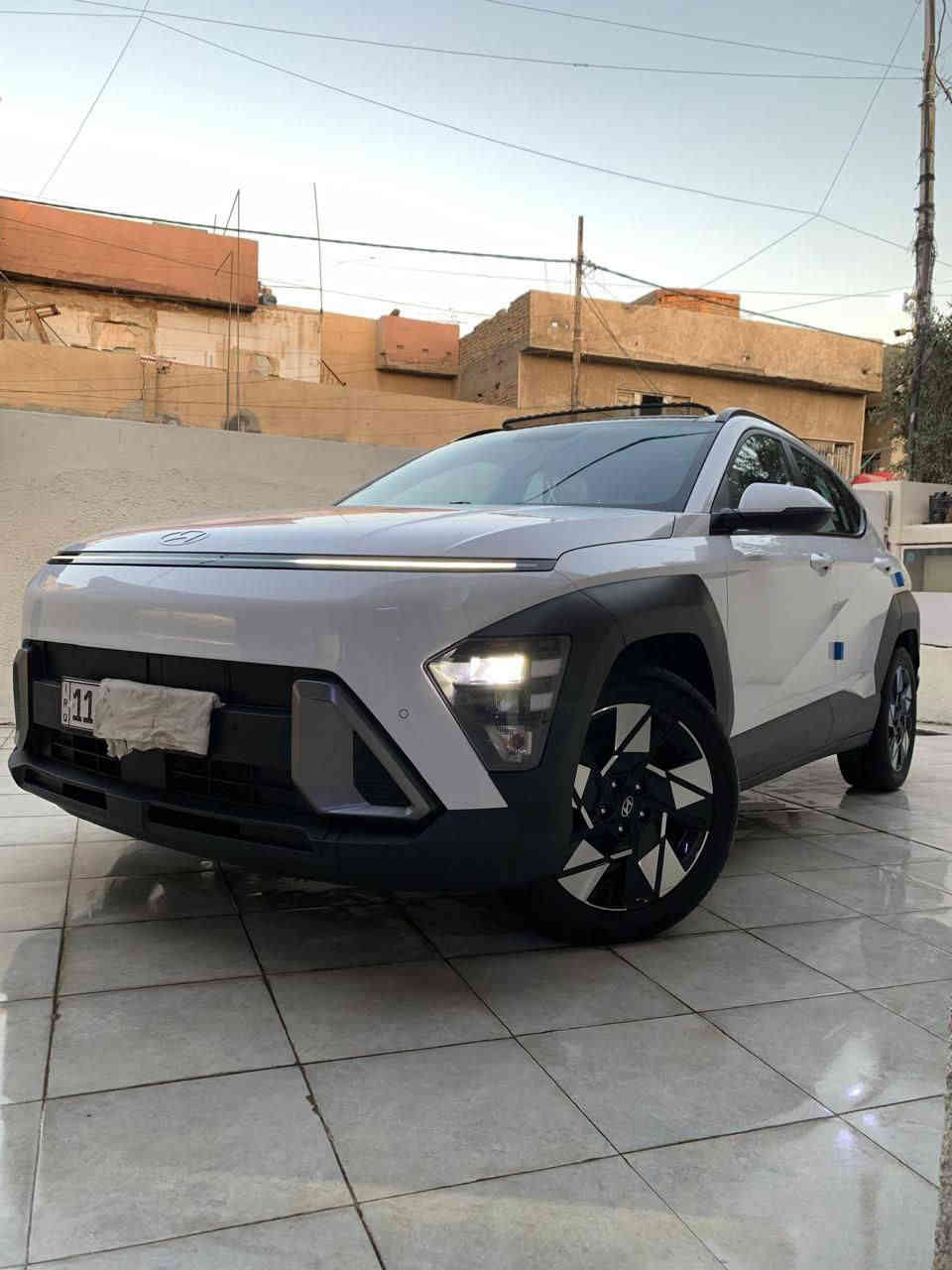 سلام عليكم للبيع هيونداي كونا 2024 فول مواصفات خليجية مكفولة
#وارد_خليجي 
#موديل_2024
#محرك_2000
#ماشية_43 و قابلة للزيادة 
#الوحة_بغداد باسمي تحويل ثاني يوم 
#الضرر مكفولة كفالة عامة من (صبغ - تبديل - بارد - شخط - رصعة) مكفولة من الدعامية للدعامية 

                        ((((((المواصفات))))))

1- فتحة 
2- بصمة 
3- كير تعليك 
4- كشن كهرباء 
5- شفتات استيرن 
6- هاند بريك بصمة
7- شاحن موبايل لاسلكي 
8- نضام ECO 
9- نضام SPORT 
10- نضام AUTO HOLD
11- نضام منحذرات 
12- مانع انزلاق 
13- كروس سرعة 
14- كامرة خلفية 
15- حساس امامي 
16- حساس خلفي 
17- فول تحكمات استيرن 
18- تبريد قطعتين 
19- اشاير بالمري الجانبية 
20- لد نهاري 
21- تشغيل عن بعد 
22- داخل لونين ابيض و اسود بلادي 
السيارة جديدة بمعنى الكلمة السيارة بالواقع احلى و اجمل بكثير من الصور السيارة كاملة مكملة من كل النواحي ما بيها نقص برغي السيارة رقم بغداد باسمي تحويل ثاني يوم سعر السيارة 208 وبيهة مجال بسيط الاتصال على الرقم *********** او *********** المكان 
📍بغداد - الدورة - شارع 60
