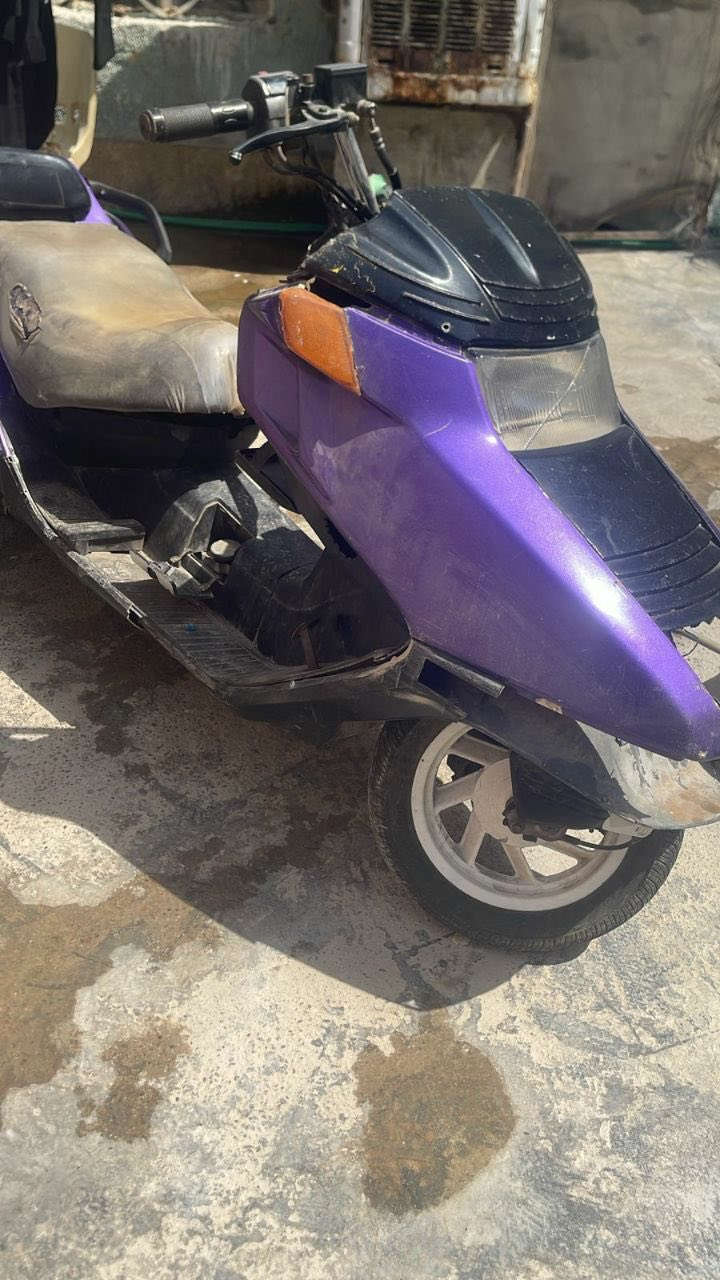 السلام عليكم شلونهم الشباب الطيب طبعاً مرخصت الاادمن عندي فيوجن كايمه ومتروكه هم بس عوزه تجفيته كهربايات كامله تشغيل عن بد بيه نقصه بس لكفر الامامي وتجفيته بس مكاني نجف عباسيه الي يحب يتواصل على رقمي الواتساب*********** السعر 250وبيه مجال للطيبين وخادم اني لماعده هم نداري كلش بل سعر وتحياتي
