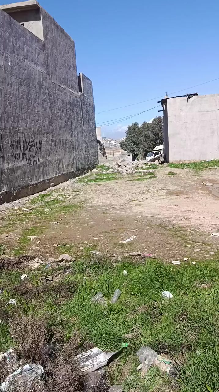 قطع الارض للبيع المساحه 150 الواجهه 6.5 السعر المتر 110 قوصيات يم جسر السادس سنه 25 وصل بلديه الاستفسار المعلومات اتصل على هذا الرقم *********** اسيا ***********
