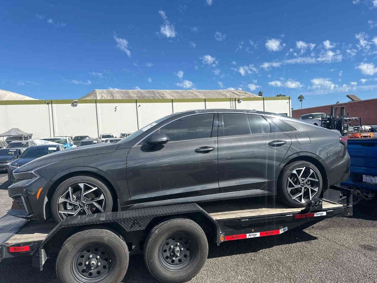 2500 تنفس طبيعي

بانوراما 

كاميرات 360 

حساسات 360 

حساس مانع اصطدام

سستم صوت 12 سماعة من شركة Bose

ستيرن تدفئة

كشنات كهرباء 

داخل جلد اسود

كشنات تبريد وتدفئة 

كشنات ميموري وضعيات الراكب 

تشغيل عن بعد 

وضعيات قيادة

كشافات ضباب

دخول ذكي السيارة تفتح ع البصمة والتلفون والساعة الذكية

قطعتين تبريد منفصلة

كاميرا خلفية دوارة 

ابل كار واندرويد اوتو 

جنطة كهربائية ذكية تفتح من تقترب منها

نظام نقط عمياء (كاميرات وية الاشارة) 

تحكمات ستيرن

وضعيات قيادة

تحذير خروج من المسار

داخل صاج وبيانو بلاك

مثبت سرعة تفاعلي وتحذير خروج عن المسار 

وبعد هواي

حادثها جانبي البجم سليم توصل للعقبة يوم 24/12 

159 ورقة واصلة للميناء وبيها مجال بسيط 

رقم صاحب السيارة :

***********

***********
