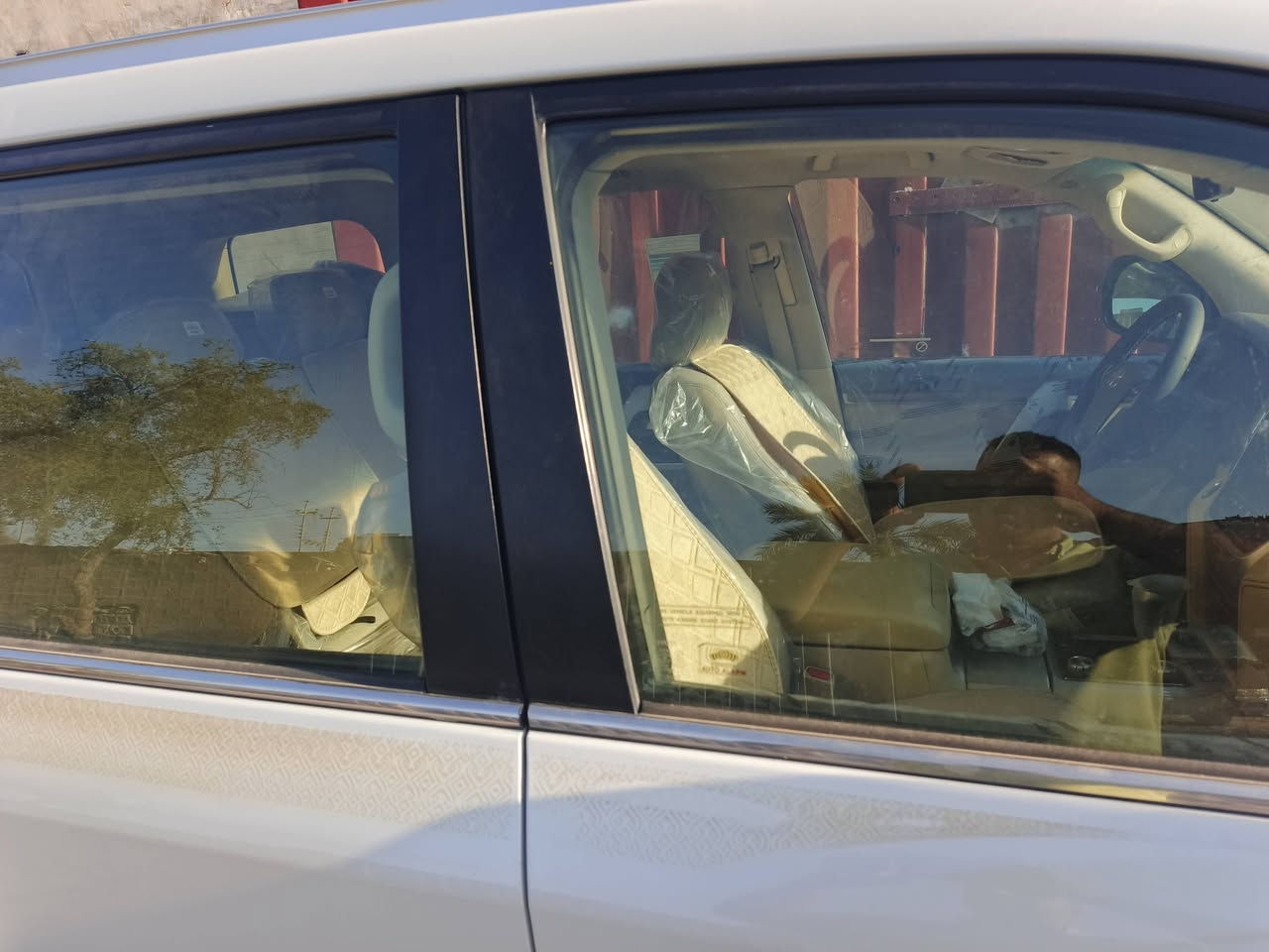 لاندكروز موديل 2017 vxr 5.7 كفالة عامة عدا باب السائق بي ضربة خفيفة كلش رجعت ع البارد كما موضوح في السونار رقمها بصرة سنوية 2027
ماشية 120 الف
السعر 5/25$ وبيها مجال 
البصرة ابي الخصيب
*********** موجود ع الواتساب
