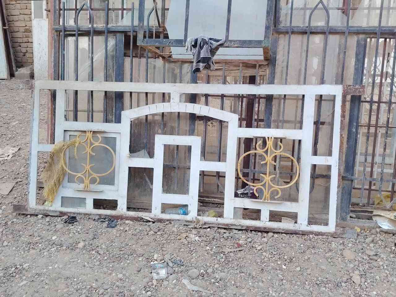 معمل القمه الحديد _اختيارك الأفضل يوجد شبابيج وأبواب  تخم كامل جديد مرتبات سمك2ملم بسعار مناسبه
يوجد كل قياسات
موقع الدجيل محيط قرب بازيخانه 
***********
بادره جياد السلامي
