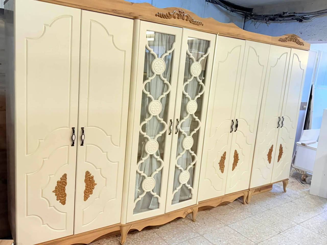 ✨ غرفة تركي 🇹🇷 تركي اصلي 9قطع
نظام ابواب 
سرير مخزن عملي 
 قماش وتر بروف أصلي
✨ نظافة 90/💯
 شد ونقل مجاني داخل بغداد
توصيل للمحافظات بأسعار رمزية


**إذا كنت صاحب هذا الإعلان وتريد حذفه لأي سبب، رجاءا أرسل رسالة إلى الدعم الفني**