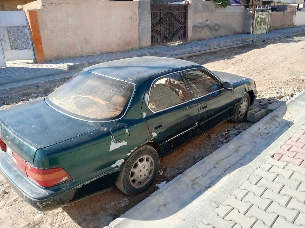 سلام عليكم سيارة تويوتا لكزز ياباني مكينه وكير ملكه سيارة شغاله وجاهزة سعر 18ورقه رقم واسط ألماني صاحبه ماندله عنوني ديالى شهربان ***********
