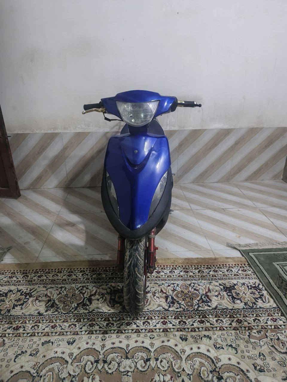 سلام عليك دراجه ماكس عدله بوشه 49 بيه وراق معرض سعر 850بيه مجال حك جيه دراجه ما صارله هواية من طالع من المعرض رقمي ***********
