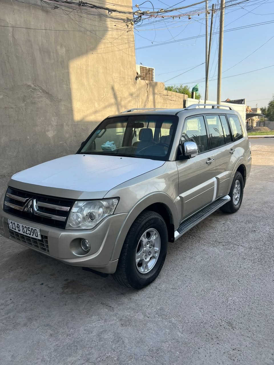 باجيرو موديل 2008 محرك 3000 رقم بغداد دولي باسمي هزه جديده تحكم ستيرن شاشه كأمره مري شفط سبعه راكب ثلاث قطع تبريد ماشيه 130 ألف بيهه كلير بالجاملغ الأمامي ونص الجاملغ الخلفي صبغ فقط السياره جاهزه بدون نقص  السعر 116 بيهه مجال بسيط الاتصال ***********
