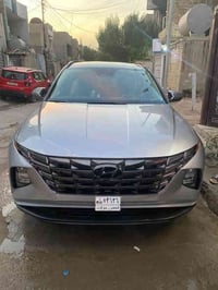 توسان 2023 وارد امريكي  مكينه 2500  ماشيه 20  المواصفات نص فول  حادثها...