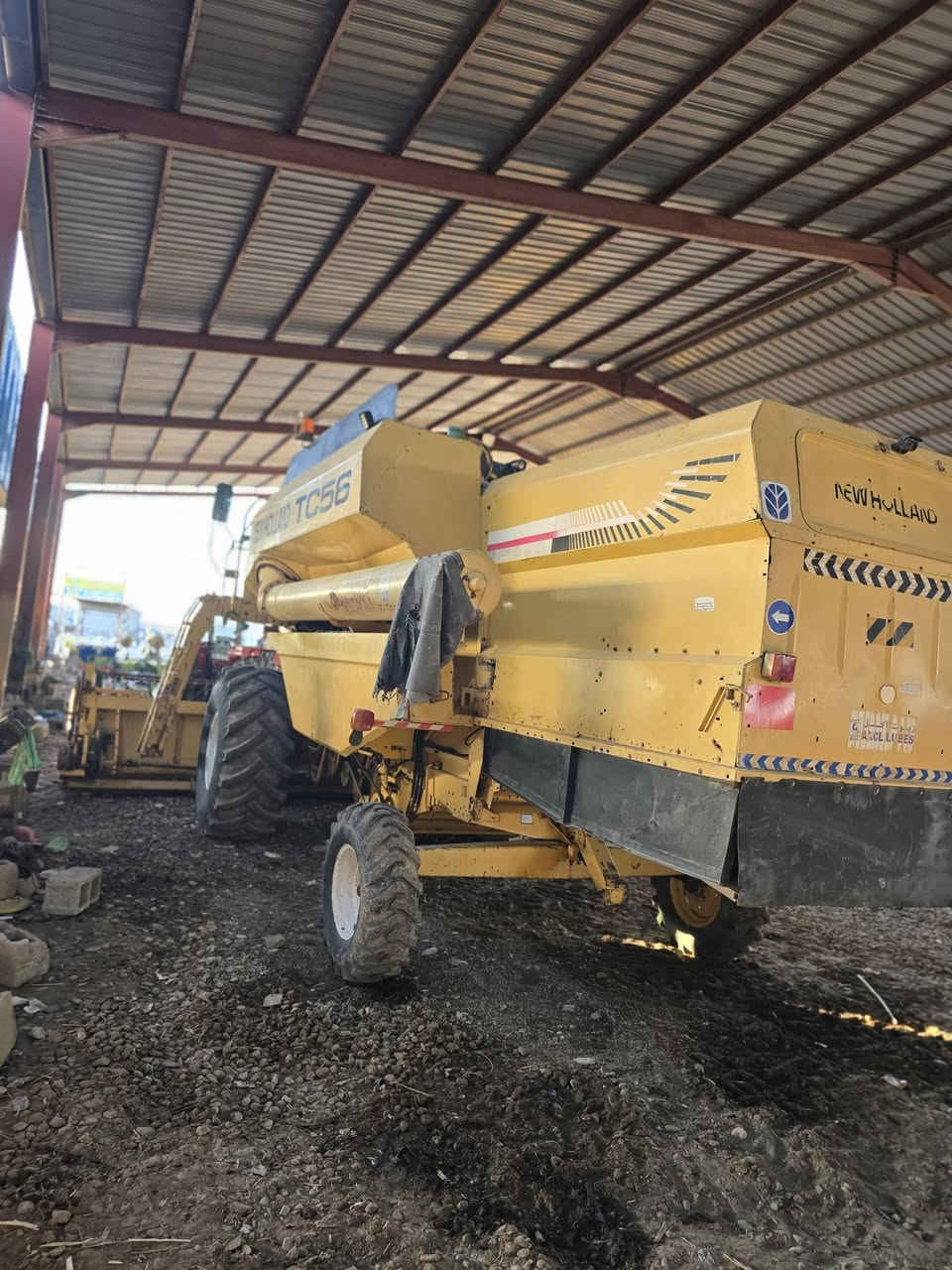 حاصده للبيع موديل ٩٨ رقم اربيل خمسه بلم تك ادرام السعر ٤٨ وبيه مجال الشراي لاتصال عله الرقم ***********
