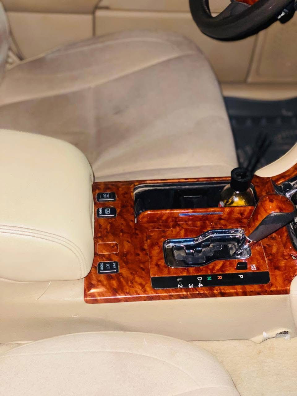 السلام عليكم ماجستا 2006كفاله عااامه
تحويل مباشر رقم انبار بسمي 
كير مكينه كفاله شرط 
كفاله من الصبغ والضربه والكص شرط السونار
السعر148وبيه مجال
رقم هاتف ***********
مكان بابل
