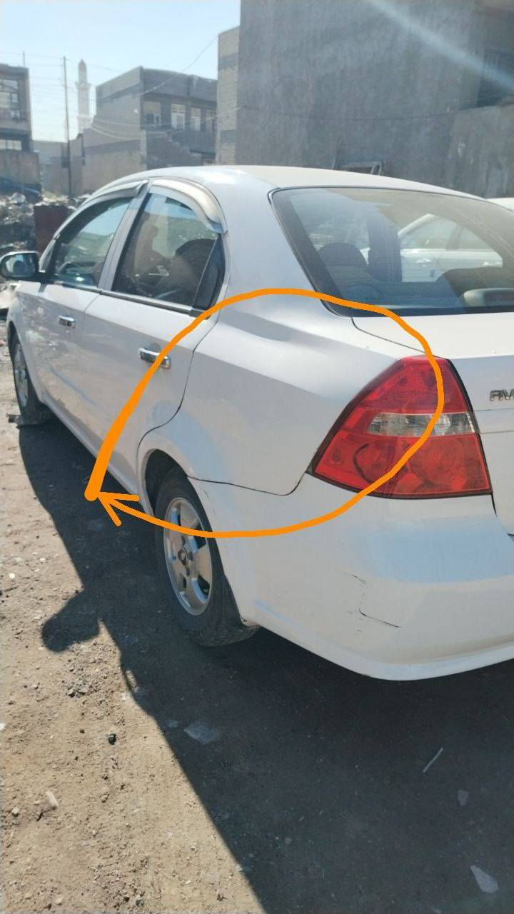 افيو 2009 مفتوح الشركة العامة خليجية اوتماتيك 
بيها صبغ قطعتين مثل ما موضح بالصور ومكينة بيها تبخير فقط المكينة تتدفئة تبريد ثلج 
بأسمي مكاني بغداد الكرخ 
السعر 64 وبيها مجال
***********
