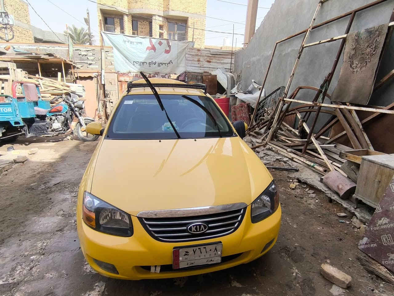 السلام عليكم  اسبكترا للبيع وارد اميريكي ضربتها من امريكا بس الحوض بس من جوه  وضربتها بل عراق جاملغ وبنيد مديل 2009 سياره خير من الله مكينه وكير وتبريد خير من الله السياره بسمي مصفره هيئه وغرامات سياره جاهزه من كلشي مكان بابل السعر 75 وبيها مجال وتواصل ع الرقم ***********
