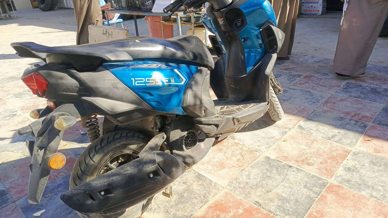 دراجه زت ار 21. حاويه وارد ياباني 
***********
