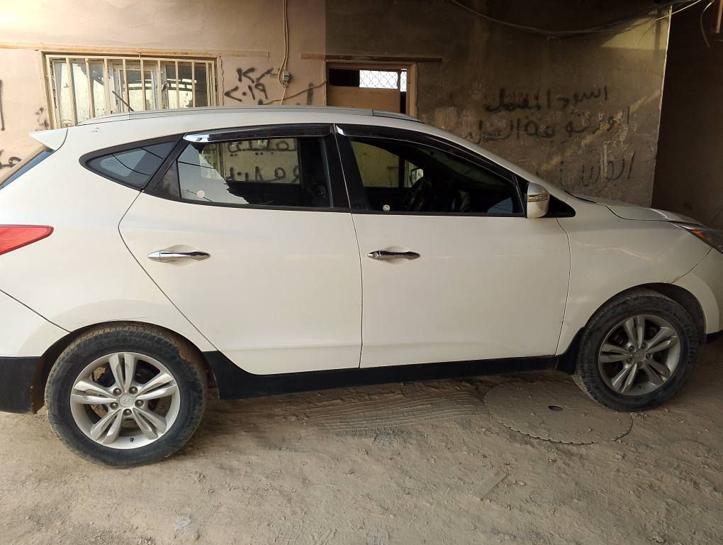 سياره توكسان موديل 2010 شكل جديد صبغ عام مكلوب رقم كركوك للبيع او مراوس حسب قناعه سعر 110 أو بي مجال استفسار *********** كركوك, العراق
