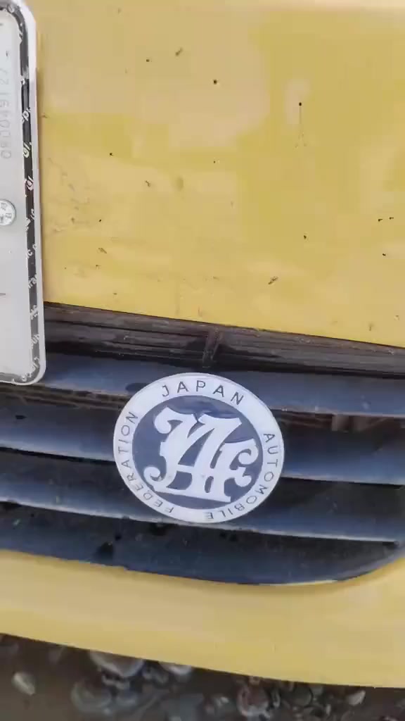 السلام عليكم اكسنت 2016 أمريكي رقم بغداد مصفره هيئه وغرامات ضرار بين الباب والجاملغ الكدام موضح بصوره وجاملغ الوره  الاستفسار على الرقم***********
