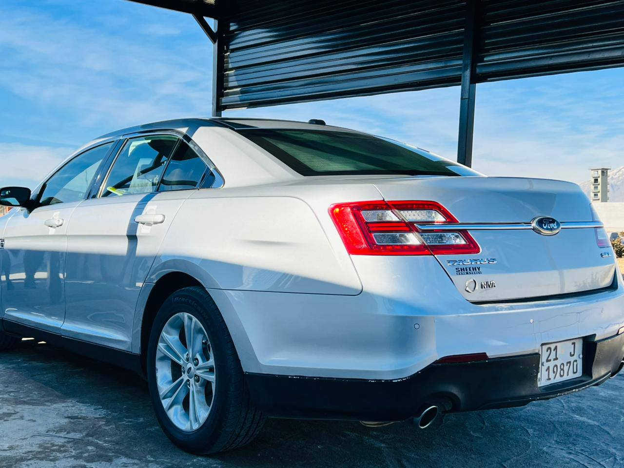 فۆرد تۆروس 2013  بۆیاخ 
سفری ئێرە شەریکەی نیڤا 80 m ڕۆشتوە 
فول مواسەفات بەس جلد و بەسمە نیە
دەخلی سەیارەکە تابلی جوانە 
کامل ئەدەواتی سنوقی تیایە
٣ شاشە
سلاید 
کوشن کارەبا

تەحدید سورعە 

سعر لە کۆمێنت داوابکە ڕاستەخۆ بۆت دیت 📩 

٤ تایەی تازەو لۆل
سەیارەکە زۆۆر جوانو پاک ماوتەوە 
 سەنەوی تازە رەقەم باریک
غرامەو بەناو کردنی بەشەرت

ژمارەی خاوەنی 
***********
