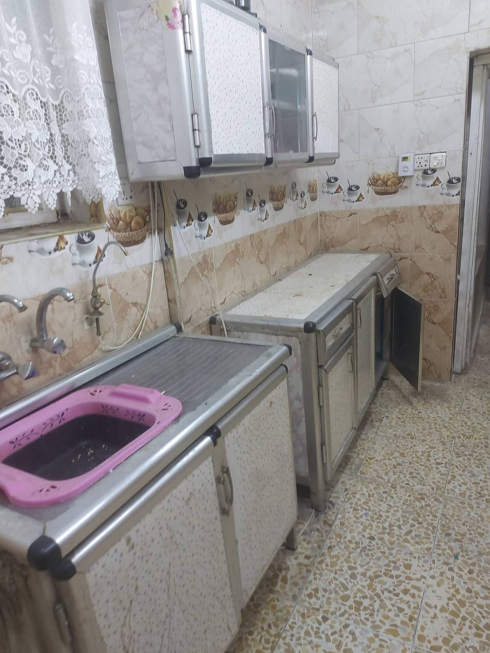 السلام عليكم  للبيع بسعر مناسب مكاني بغداد الجديده  ***********
