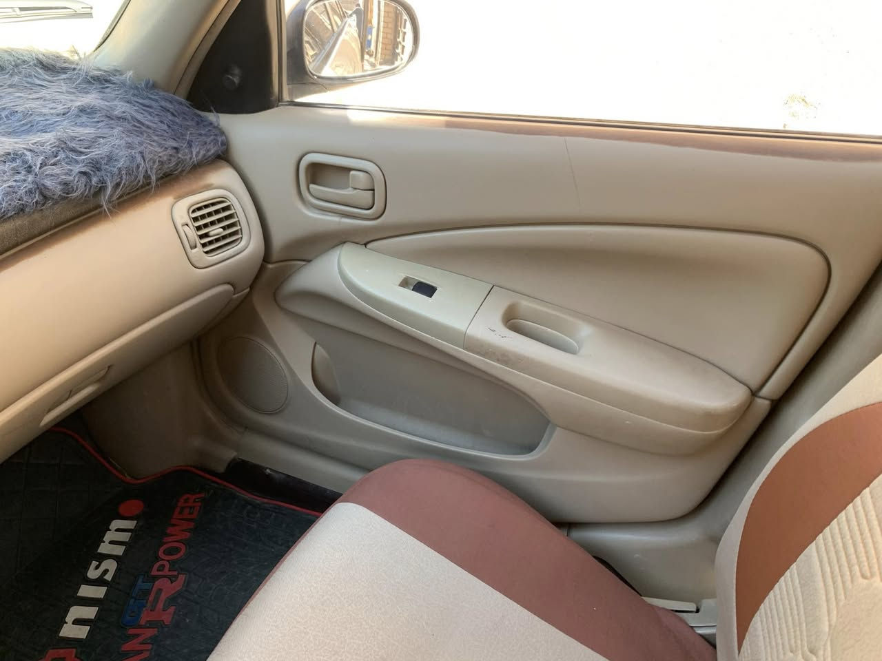 السلام عليكم.
سني موديل ٢٠٠٨ رقم بغداد الجديد مكفوله  من الصبغ گير محرك صدر.
بيها بارد ب مكانات موضحات بالسونار مرفق ويا الصور
السعر ٩٣ وبيها مجال بسيط حگ الجيه
رقم الهاتف : ***********___***********
