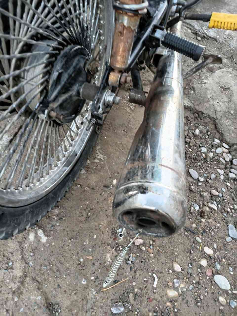 السلام عليكم موطور للبيع شغال شرط نضافه كدام العين عايزو ترتيبات شي قليل سعر 175 وبي مجال للتواصل ***********
