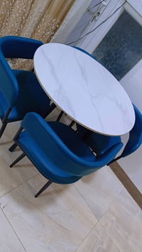 ميز طعام • مرمر • للبيع