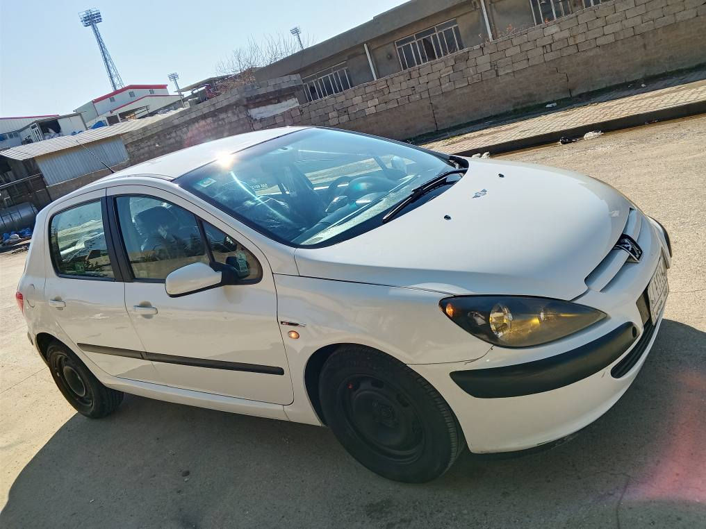 السلام عليكم بيجو 307 فرنسي رقم كركوك مشروع وطني لحد 28 دفتر بنزين موديل 2005 قطعتين صبغ بدون دواخل سياره حيل حلو گير محرك شرط طاخم صدر شرط سياره شاشه جامات كهرباء كاميرا سياره جامل گدام جديده مبدل مكان كركوك حي خضراء سعر 53 بمجال ......*********** ما جاب التعليق شراي يخابر كركوك, العراق
