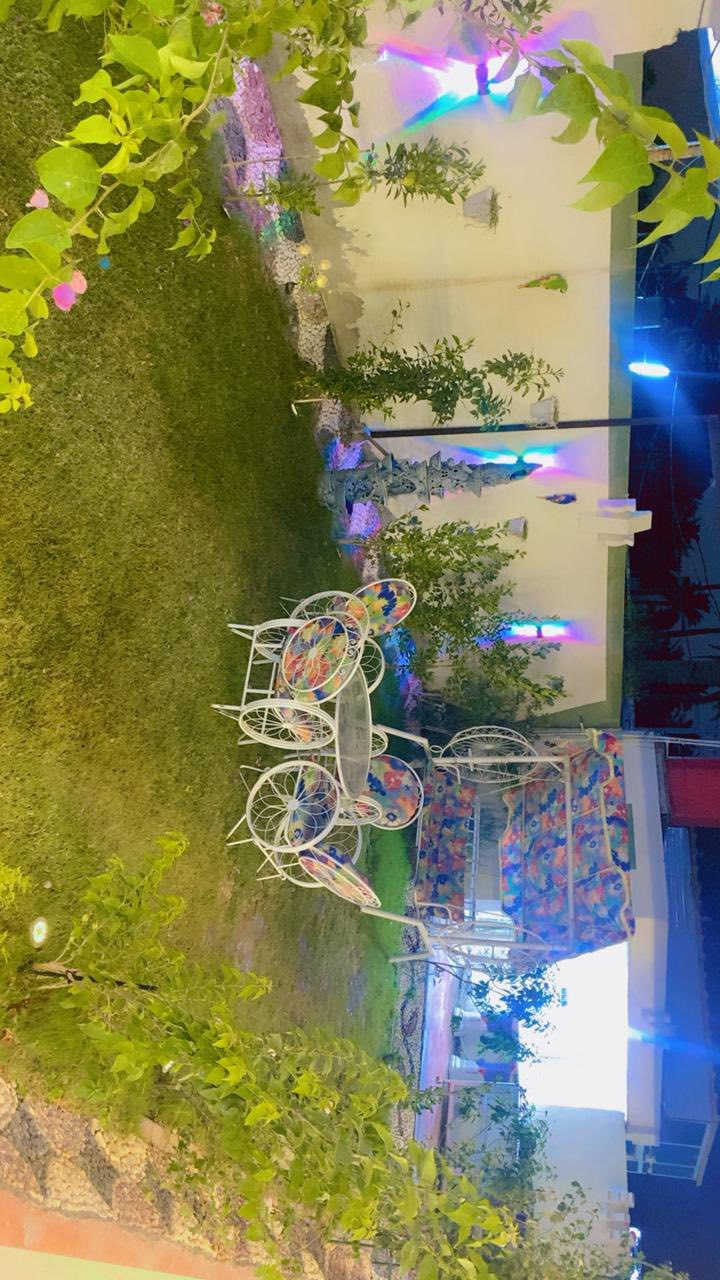 *🔥 فرصة ذهبية - بيت للبيع بسعر حرق 🔥*
*📍 النيل القديم - حي موسى الكاظم - شارع الجدول*

*🏠 المواصفات الكاملة:*  
▫️ *المساحة الكلية:* 400م² | *مساحة البناء:* 200م² + *حديقة:* 200م²  
▫️ *البناء:* طابق واحد صب كونكريت حديث، جاهز ما يريد فلس  
▫️ *التقسيم:* 2 غرف نوم + صالة جبيرة + استقبال مفصول  
▫️ *الصحيات:* 3 حمامات | داخلية + خارجية  
▫️ *إضافات ذهب:* محل + غرفة مخزن كاملة عالسطح  

*📜 الوضع القانوني:*  
✅ *طابو زراعي سند 25*  
✅ *تحويل مباشر باسم المشتري* فوراً - لا دوخة ولا معاملات

*⚡️ الخدمات فل:*  
🔌 كهرباء: خطين وطني + مولد ذهبي  
💧 ماء: خطين أسالة + ماء الجدول  
🛣️ *الموقع:* شارع الجدول 10 | يبعد 500م عن الشارع الرئيسي، شارع فرعي هادئ

*💰 السعر: 145 مليون وبيه مجال للشراي الجاد*

📞 *للمعاينة***********
واتساب + اتصال | المالك مباشرة، الوسيط يمتنع

---
