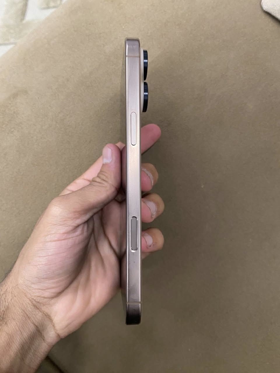 16 برو ماكس ذاكرة 256 بطارية 100 مشحون 198 جهاز وتر ممفتوح فقط بي هاي السواد بلشاشه وممئثر ع الامس ابد ب900 وبي مجال بسيط مكاني الدوره ابو تشير ***********
