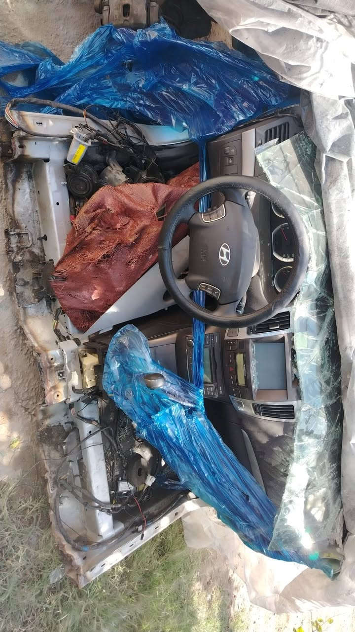 كصات سوناتا ٢٠٠٩ و ٢٠١٠ و ٢٠١١ خليجي  كامله 
حداديه جميع انواع السيارات الكوريه
دعاميات اماميه وخلفيه جميع السيارات الكوريه
*********** واتساب فقط
