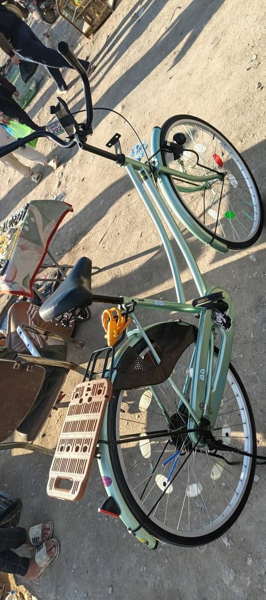 السلام عليكم باسكل بي دي لونه فستقي فاتح
موديل 2020 الباسكال نضافته 90٪ حجم 26
سعره 140 بي مجال حك الجيه مكان نجف حي المكرمه قريب على شارع كربلاء رقم مبايل*********** النجف, العراق
