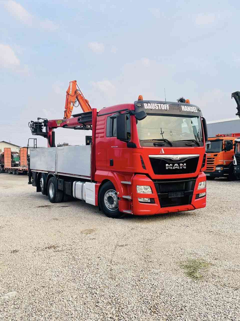 MAN 26.440✅20.501L✅2017

              معرض   محمد علي

         ☎️📱 *********** 
         ☎️📱 ***********
    ساعات:  ٩:٠٠صباحاً   -  ٧:٠٠مساء⏰
    بيع وشراء جميع الاليات الثقيله ✅
           عنوان أربيل/ شارع كركوك ✅📍
