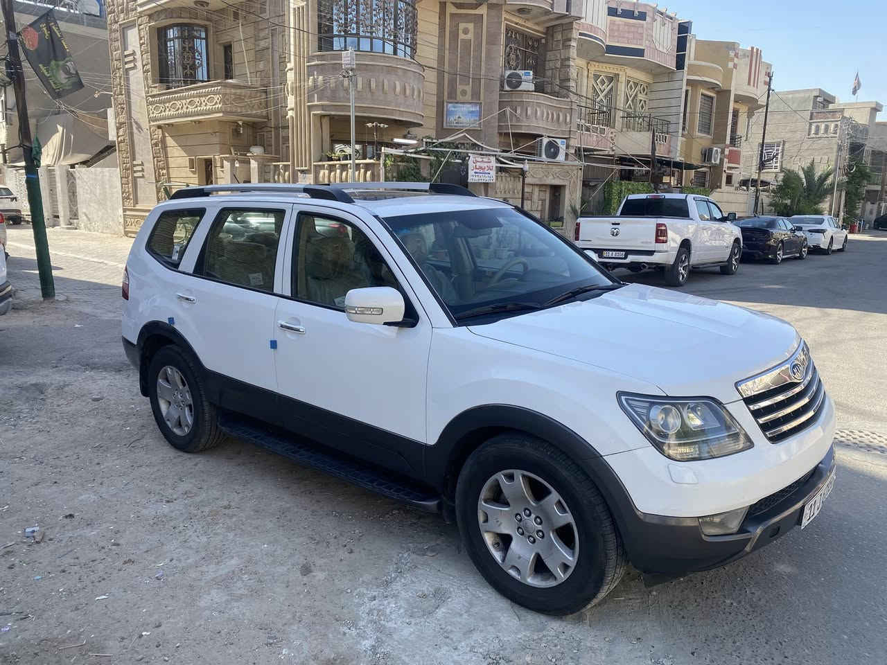 سيارة مهافي خليجي موديل 2013  بيه الصبغ  ربع البنيد ولبارد  جاملغ فور ويل فول  موصفات مري شفط كشن السائق كهراباء فتحة جلد تدفئة كشنات  كامرة حساس أشاير بالمري حدادية بحالة جيدة جداً تخم تاير جديد محرك مفتوح شغل درجة اولى .السيارة ماشيه 195وقابلة للزيادة للستفسار الاتصال على رقم *********** (السعر 158ورقه مكان سياره بغداد مجمع الايادي بسكلاته
