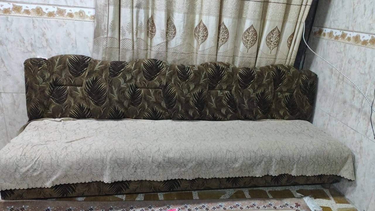 طخم ٣قطع كبار تقريبا كل قطعه ٣امتار مكان حي سومر رطخم ٣قطع للبيع القطعه كبيره اكو شك موضح بالصور البيع القطعه ب٥٠ بدون زوايه بي مجال حي سومر


**إذا كنت صاحب هذا الإعلان وتريد حذفه لأي سبب، رجاءا أرسل رسالة إلى الدعم الفني**