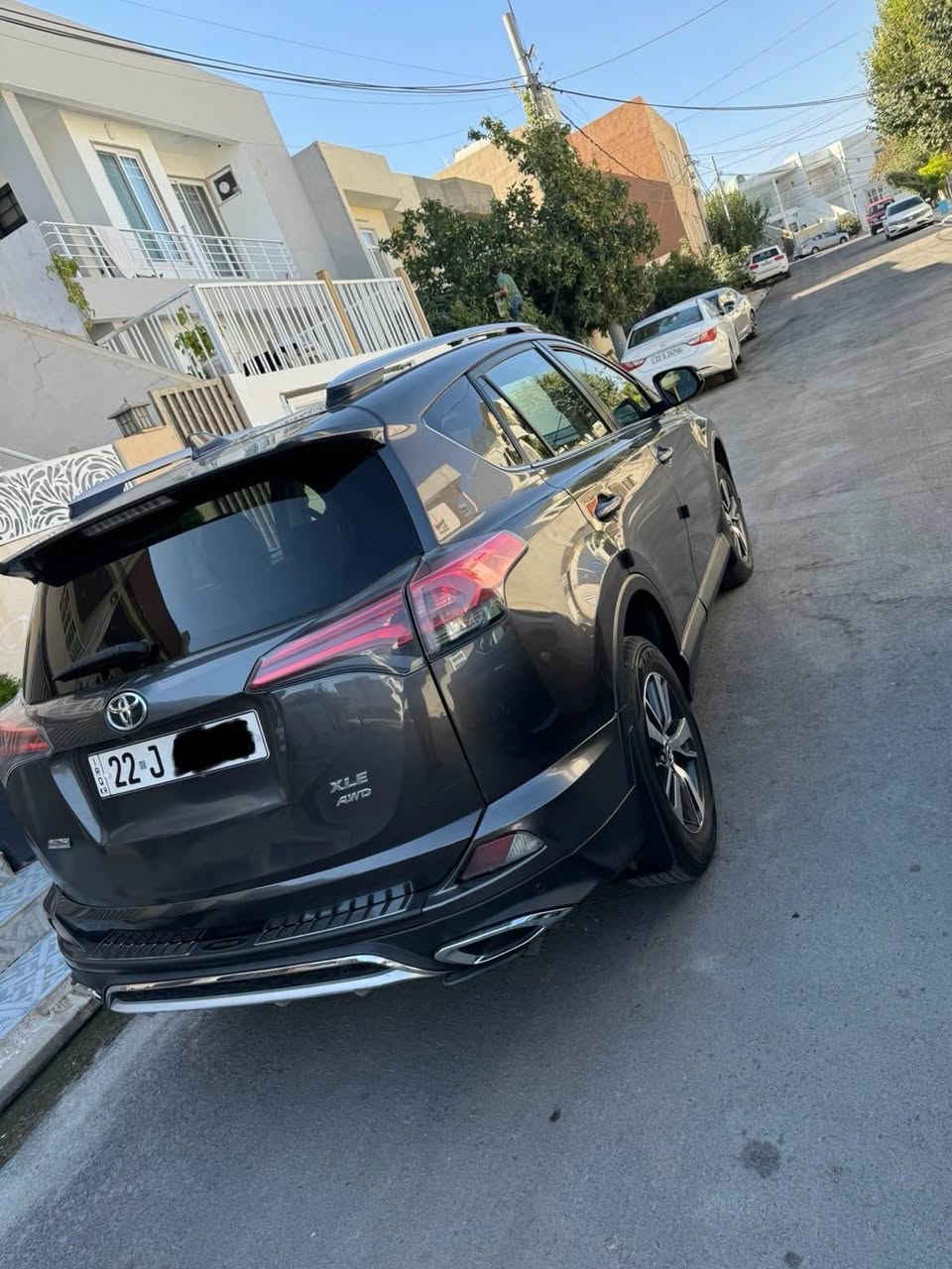 تويوتا
Rav4, XLE , 2017 , AWD 
ماوەى ڕۆيشتن : 110,000 میل
بوياغ: 2 بست سندووق دواوە 
يستۆن: 4 پستوّن
بزوێنه ر: 2.5
دەبل ئەکسل -كامێراى دواوه - سلايد - دياريكردنى خێرايى - شاشه - 8 پەڕەشووت - لايتى پێشەوەى زينون - لايتى پێشەوەى ليد - ئەپل کارپلەی - AWD - ڕادار - بلاجكتۆر-ویل کڕۆم
ڕقم هەولێر ڕقم و سەنەوی نوێ تاکوو 2028
نرخ 💵:  165وەرەقە
 پەیوەندی بکەن:  ***********📞 أربيل, العراق
