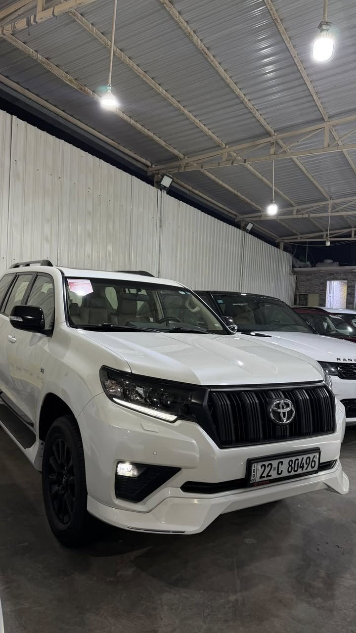 السلام عليكم 
تيوتا برادو TX.S
2023
ميدنايت اصليه ساز
ماشيه 58 الف كيلو
باب السايق مبدل نفس اللون 

43,500$$
***********
بغداد الكريعات
