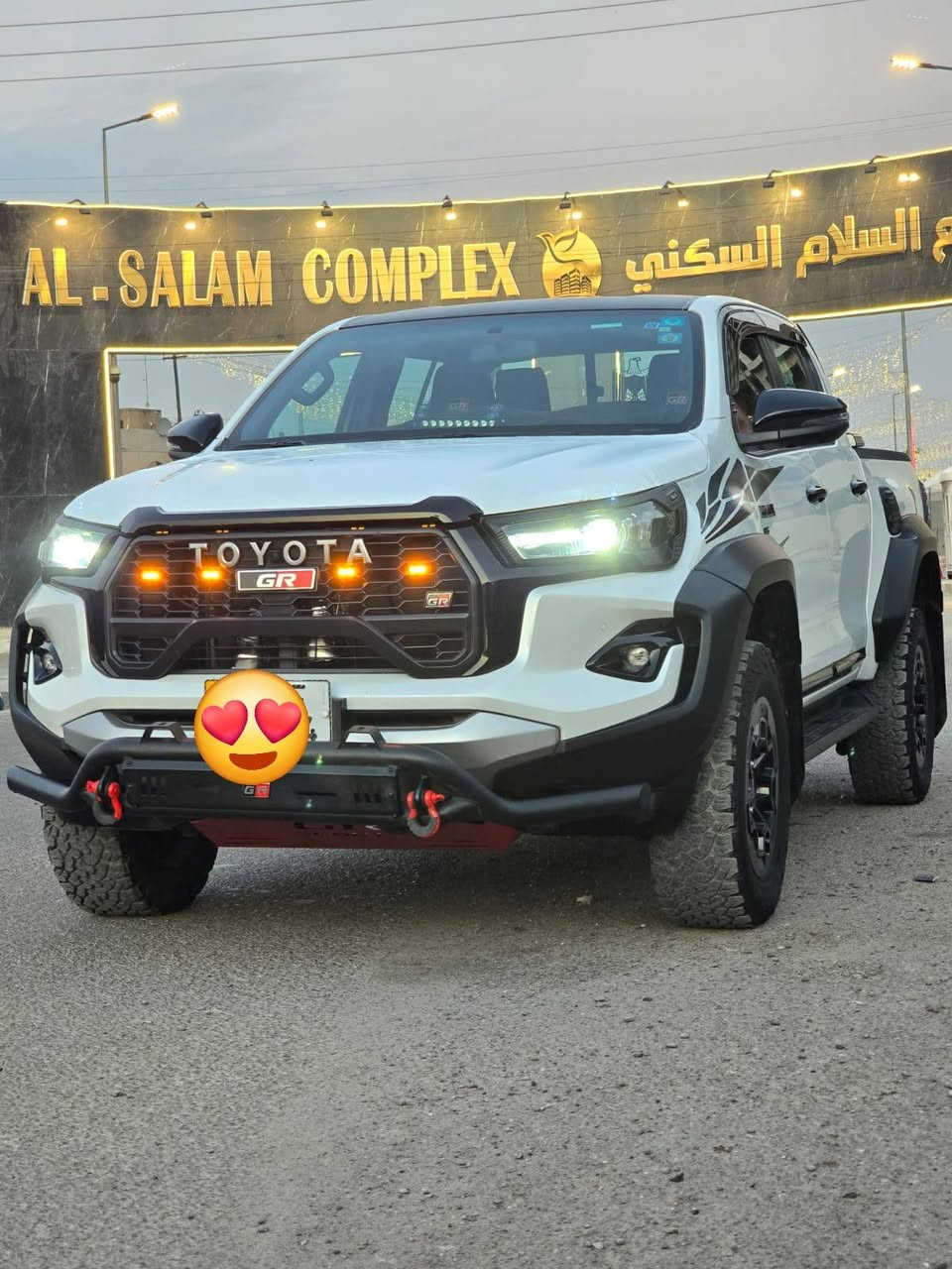 تحيه طيبه
بيكم هايلوكس جي ار سعودي ام المنفاخ دبل سنتر لوك 
مكفوله كفاله عامه ماشيه ١٨ الف السياره عليها تجهيز من عالم السيارات تلبيس دوشمه جي ار كاعيات كاربون فايبر مازدات 
درع محرك درع امامي هوك خلفي هواي غراض تخم تاير كودرج جبلي هواي بعد تفاصيل رقم بغداد بسمي  ***********/***********
